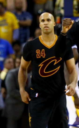 骑士夺冠不要遗忘这位老妖 圆冠军梦后宣布退役 骑士夺冠不要遗忘这位老妖 圆冠军梦后宣布退役