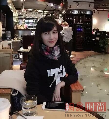 PS全现形之际papi酱被赞清流