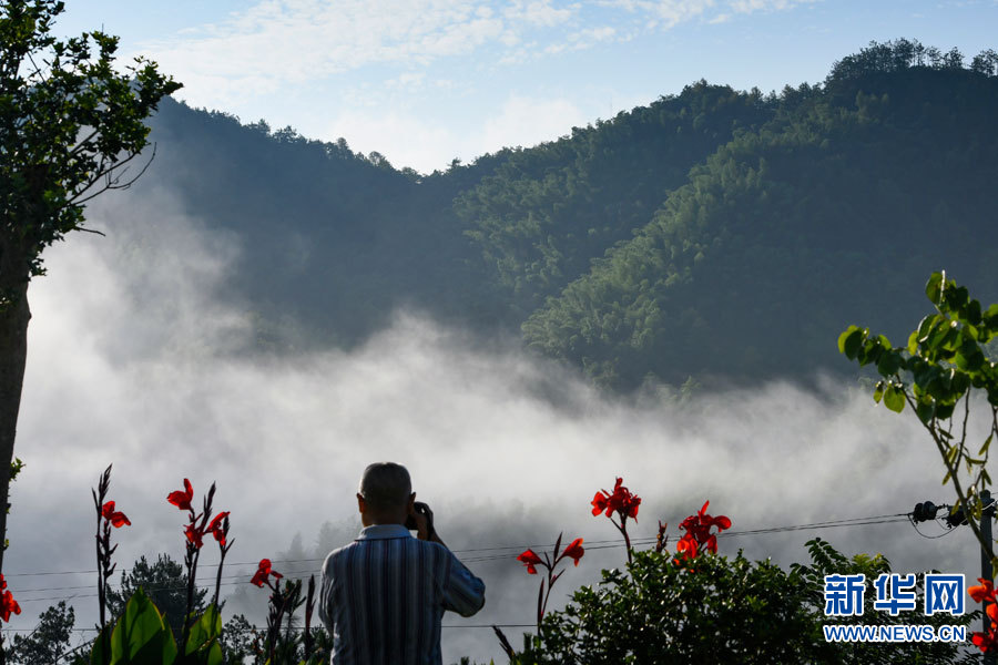 航拍蕲春独山港村 云雾景观美不胜收