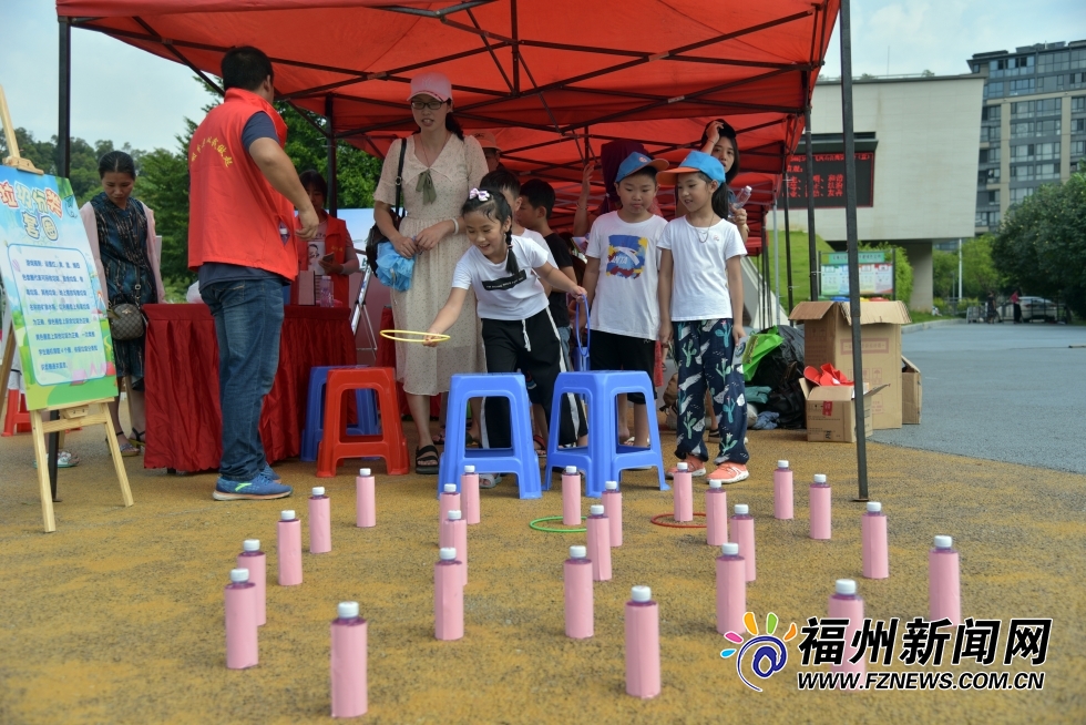 【焦点图】仓山区建新镇开展“垃圾分类共参与 美丽建新新时尚”活动