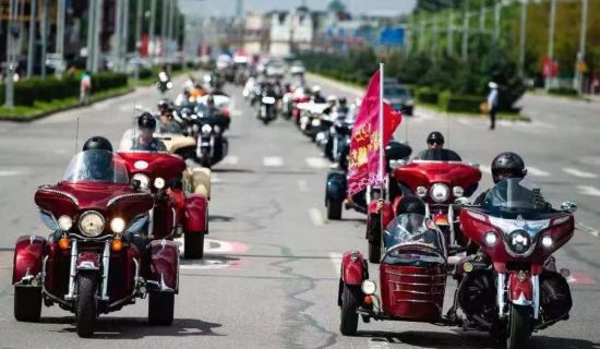 致敬鐵人精神，重機機車巡遊大慶