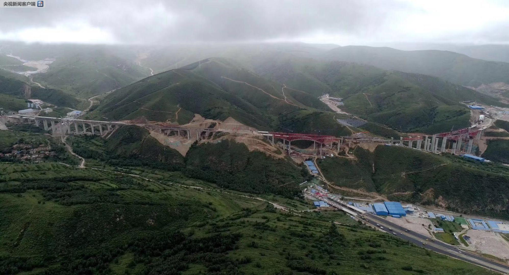 获吉尼斯世界纪录认证金家庄特长螺旋隧道右线贯通