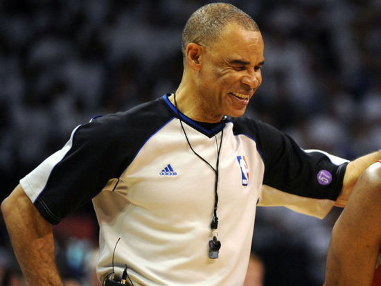 "御用裁判"助詹皇奪冠? 別想了!最後2分鐘無誤判 "御用裁判"助詹皇奪冠? 別想了!最後2分鐘無誤判