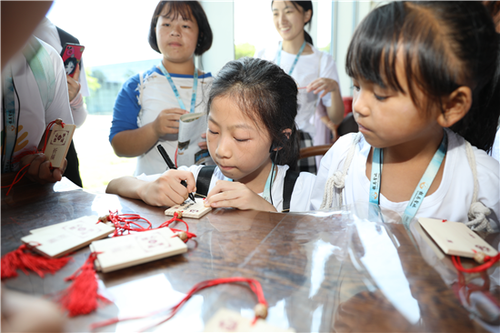 （供稿 公益圖文 CHINANEWS帶圖列表 移動版）“至善黔程—兩地兒童共成長”活動在南京舉行