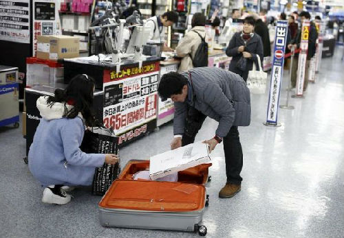 日媒：中國赴日遊客改買日用雜貨 高檔商場發愁