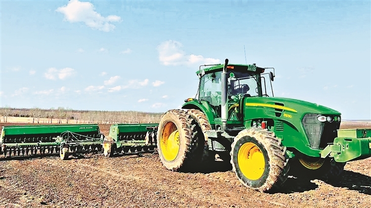北大荒集团九三分公司 12472亩小麦开播