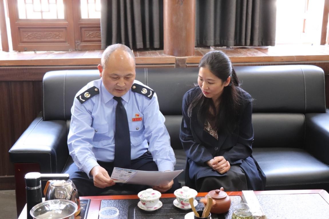 便民春风拂仁城 惠企利民暖万家——碧江区税务局深入中南门古城宣传免税减税新政