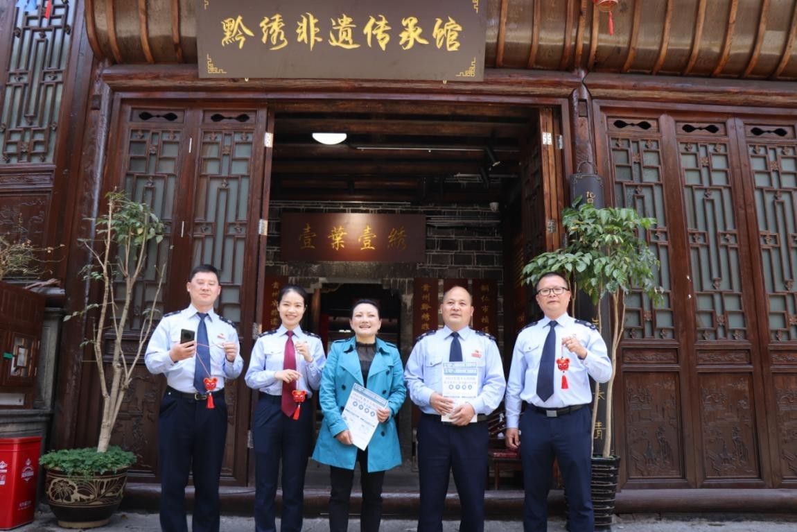 便民春风拂仁城 惠企利民暖万家——碧江区税务局深入中南门古城宣传免税减税新政
