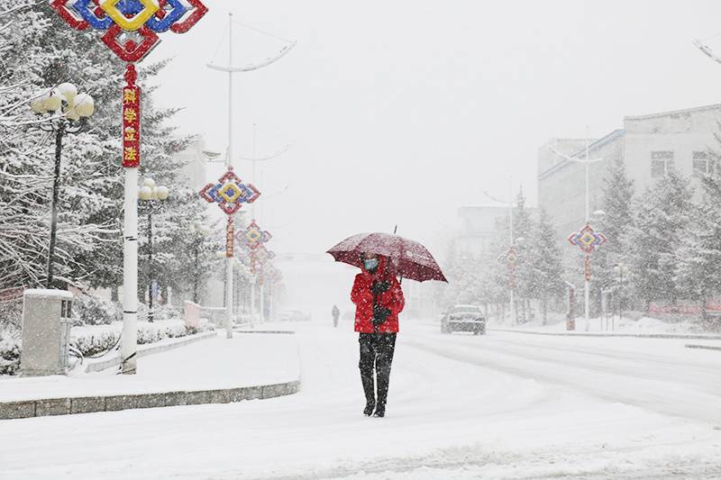 人间四月天 中国最冷小镇呼中上演春雪美景