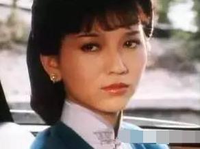 孙俪和赵雅芝穿旗袍扮演冯程程，谁让你更心动？