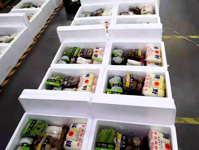 助力抗疫同守“沪” 银川一批爱心物资奔赴上海_fororder_图片7