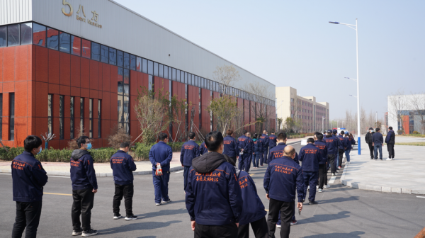 橙仕安特威智能核酸采样舱车亮相并投入使用