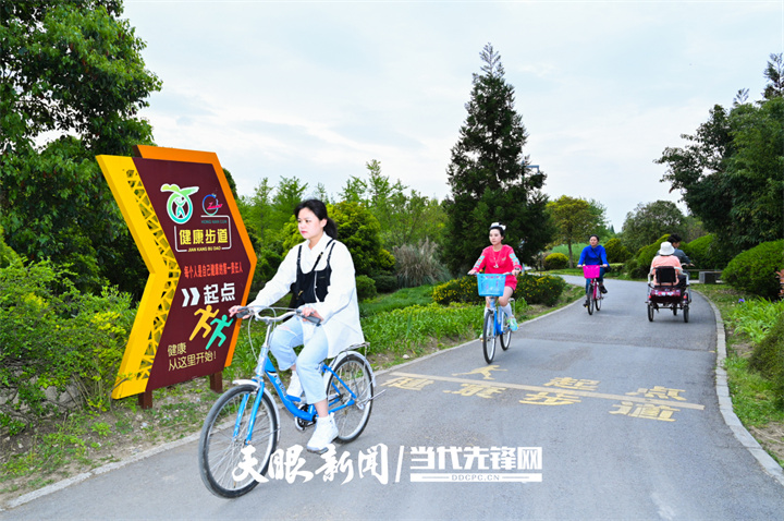 （中首）贵阳花溪十里河滩：人间最美四月天 踏青游玩正当时