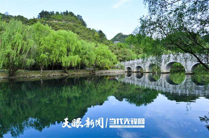 （中首）贵阳花溪十里河滩：人间最美四月天 踏青游玩正当时