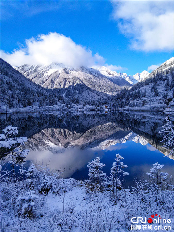 我国首部羌族红色题材院线电影《红色土司》取景达古冰山
