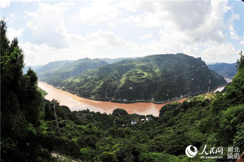 湖北宜昌：夏日西陵峡 风景美如画