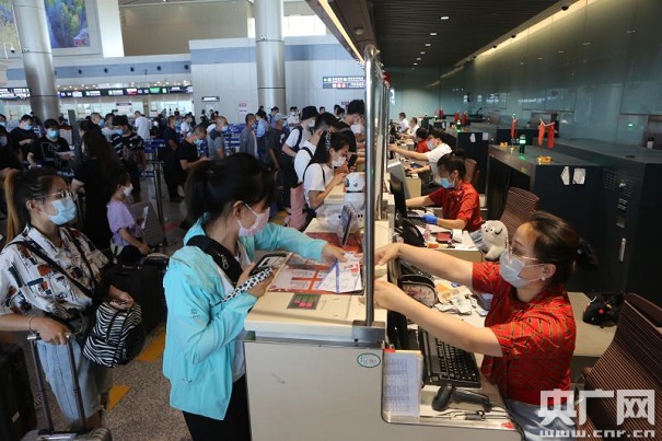 复工复产以来 哈尔滨机场旅客吞吐量首次突破4万人次