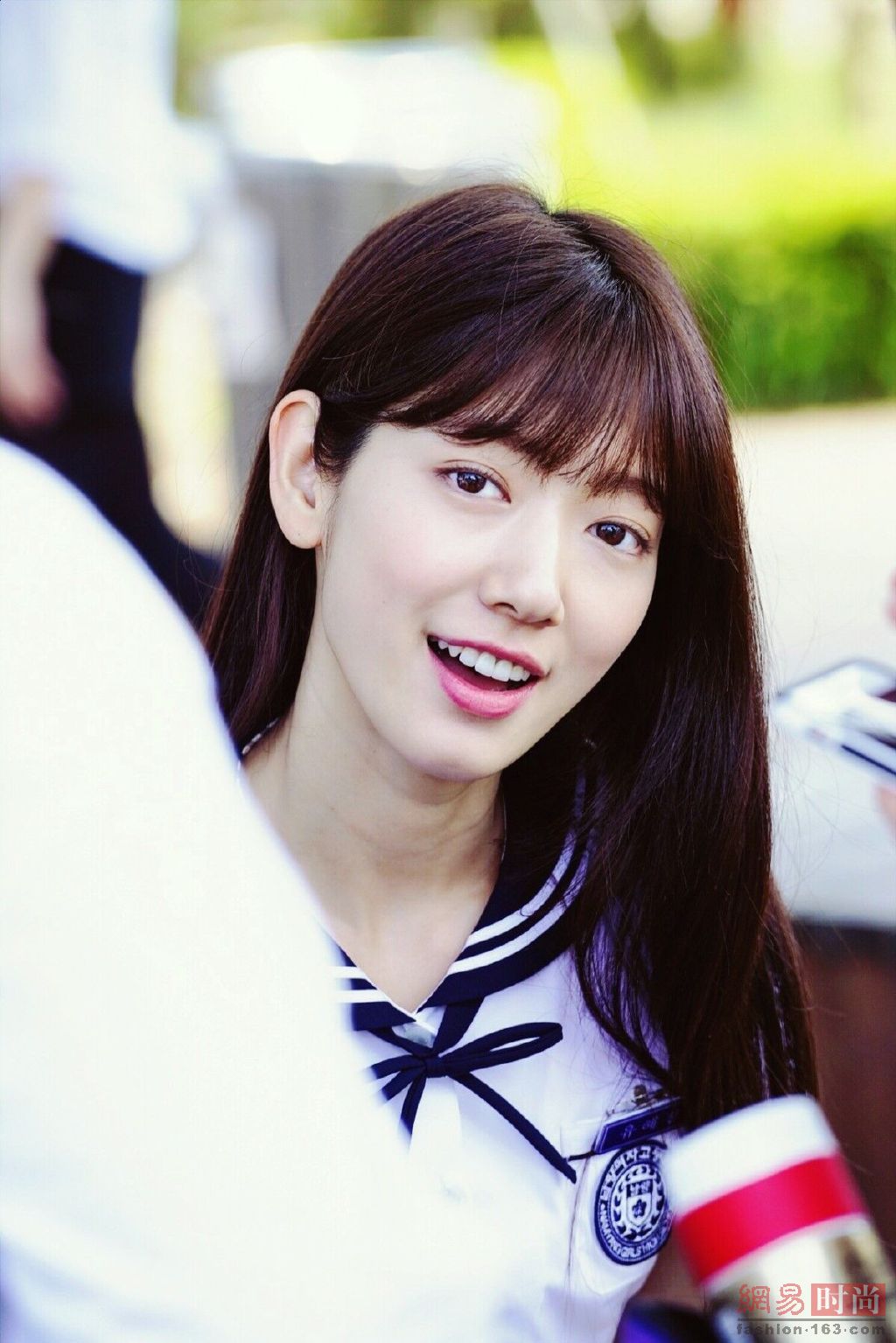 违和？26岁的朴信惠新剧还在演学生妹