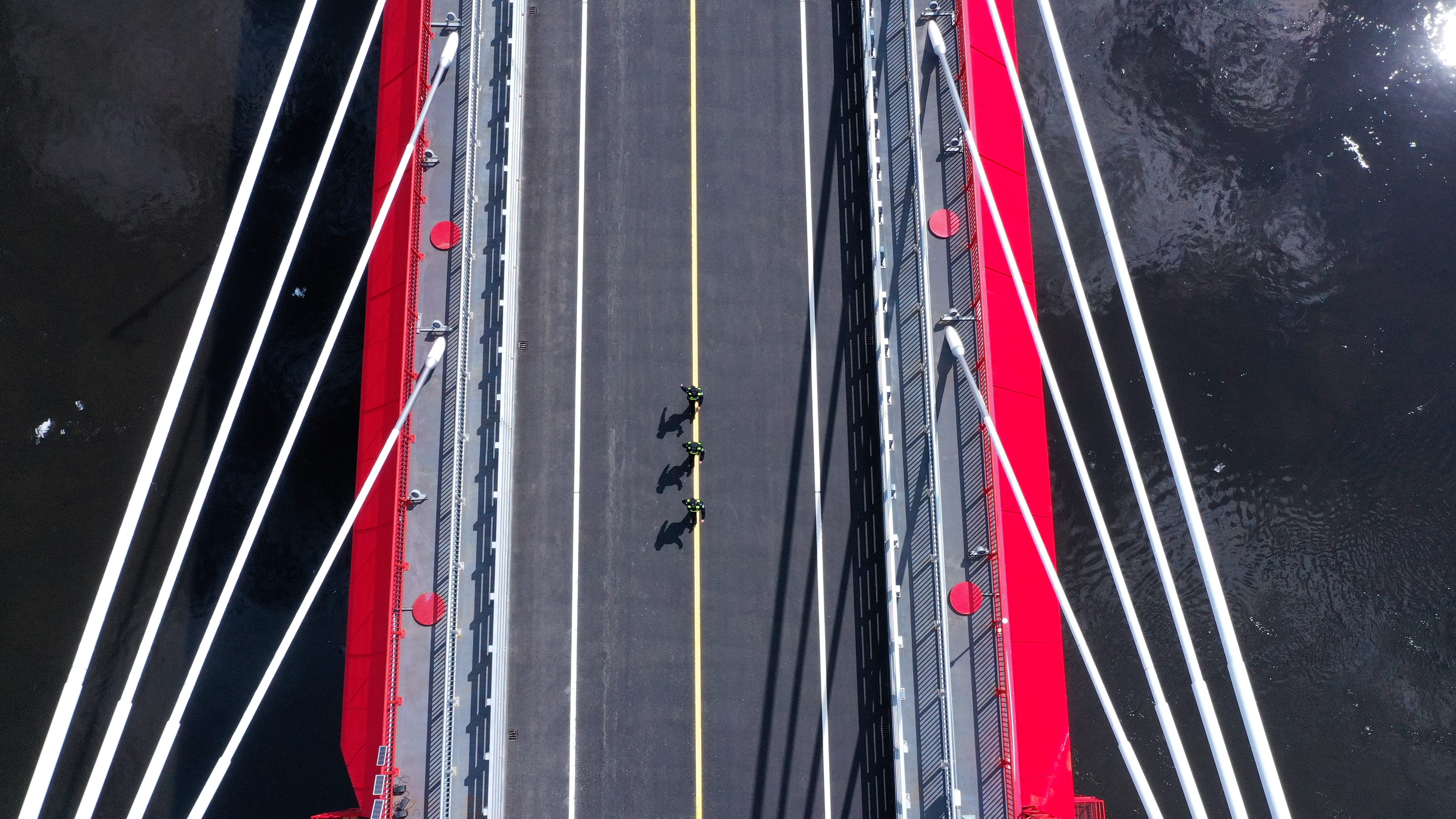 中俄界江黑龍江黑河段開江 黑河邊境管理支隊民警全天候守護_fororder_微信圖片_20220425154007