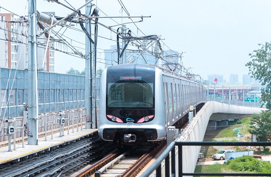 住在地铁最后一站的蓉漂从地铁开始解锁成都