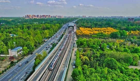 （转载）住在地铁“最后一站”的“蓉漂” 从地铁开始，“解锁”成都_fororder_未标题-1