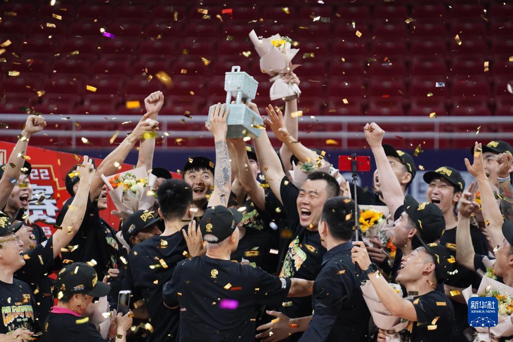 CBA总决赛：辽宁本钢夺冠