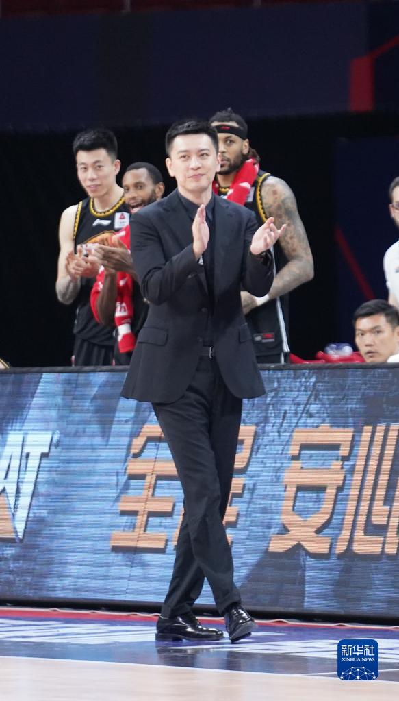 CBA总决赛：辽宁本钢夺冠