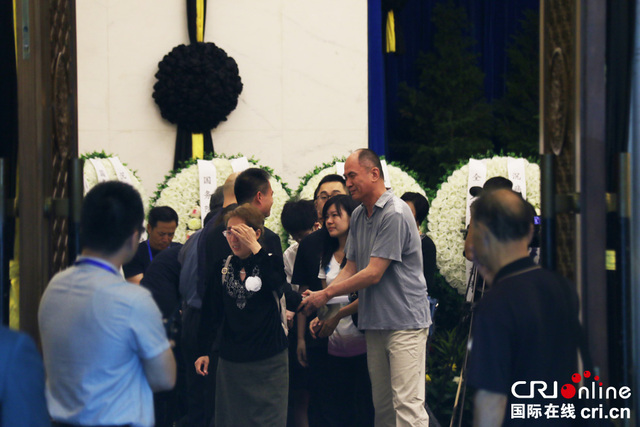 前驻法大使吴建民遗体告别仪式在八宝山公墓举行