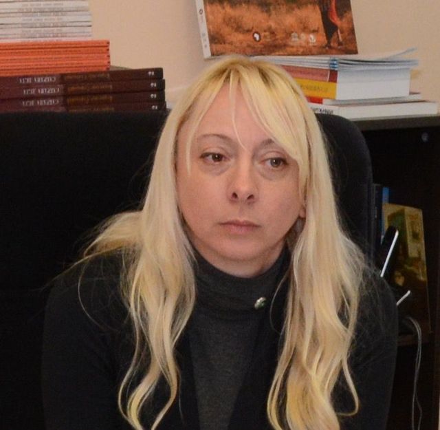 图片默认标题_fororder_塞尔维亚伏伊伏丁那自治省文化中心主任，诺维萨德大学艺术领域专家委员会成员。