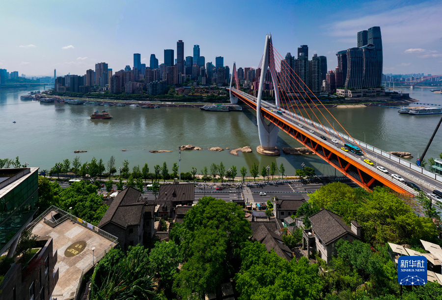 新华全媒+丨重庆“活化”老街焕发青春