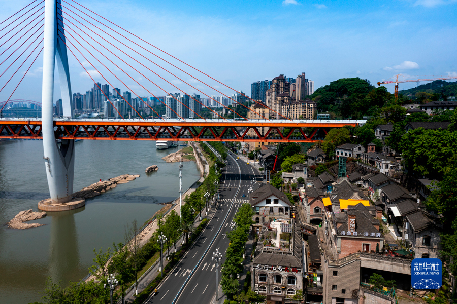 新华全媒+丨重庆“活化”老街焕发青春