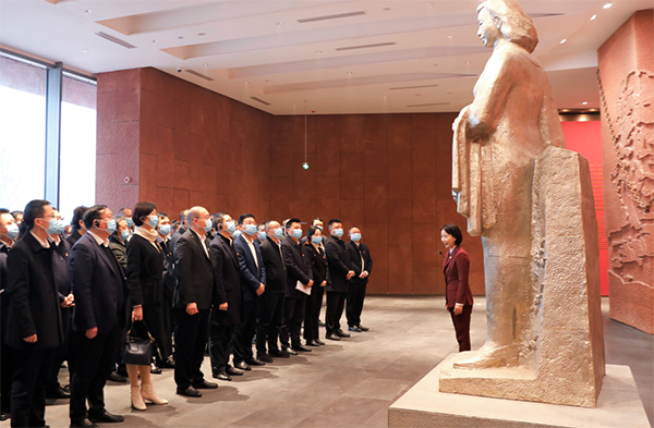 自贡市大安区：弘扬江姐精神品格 涵养红廉好家风_fororder_参观江姐故里红色教育基地