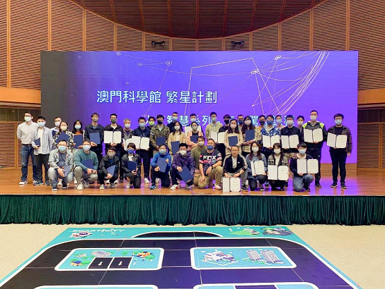 抓好“新基建” 推进“新文科”：UNIPUS学科型智慧教室解决方案