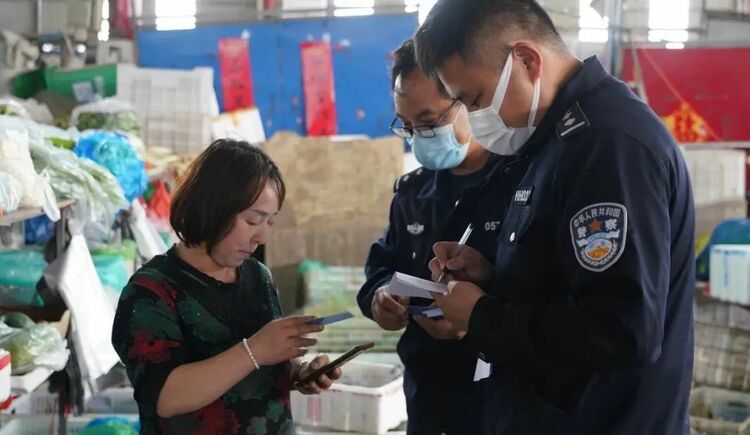 （原創）滄州市黃驊警方：發放警民“聯繫卡”，奏響平安“和諧曲”_fororder_2