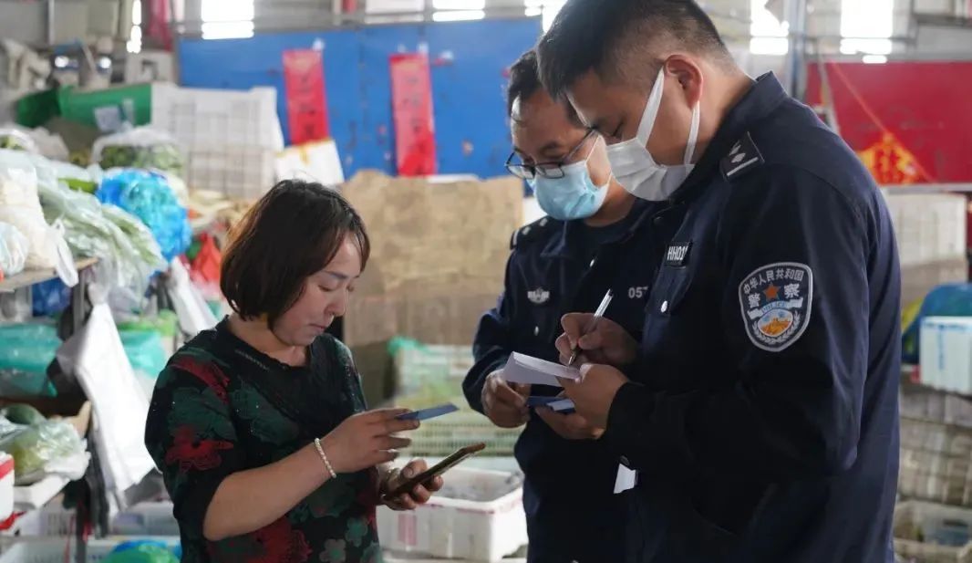 （原创）沧州市黄骅警方：发放警民“联系卡”，奏响平安“和谐曲”_fororder_2