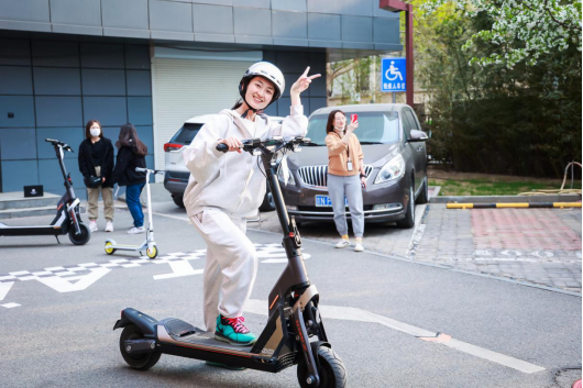 九號公司智能滑板車量產超1000萬臺高端電動滑板車gt系列震撼來襲