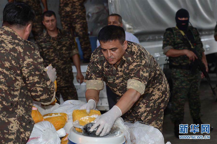 乌兹别克斯坦集中销毁1438公斤毒品
