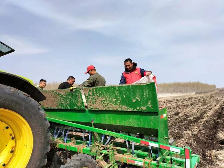 科技赋能春播 黑龙江省大豆已播种3600万亩以上