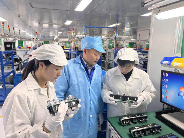 小山村里的大企业：书写创新奋斗拼搏的奇迹_fororder_3