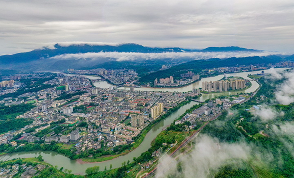 四个方面展魅力、八大措施促消费——“来雅‘森’呼吸·避暑纳清凉”主题活动在雅安市雨城区蒙顶山景区启动_fororder_云雾缭绕的雅安-供图-雅安市委宣传部