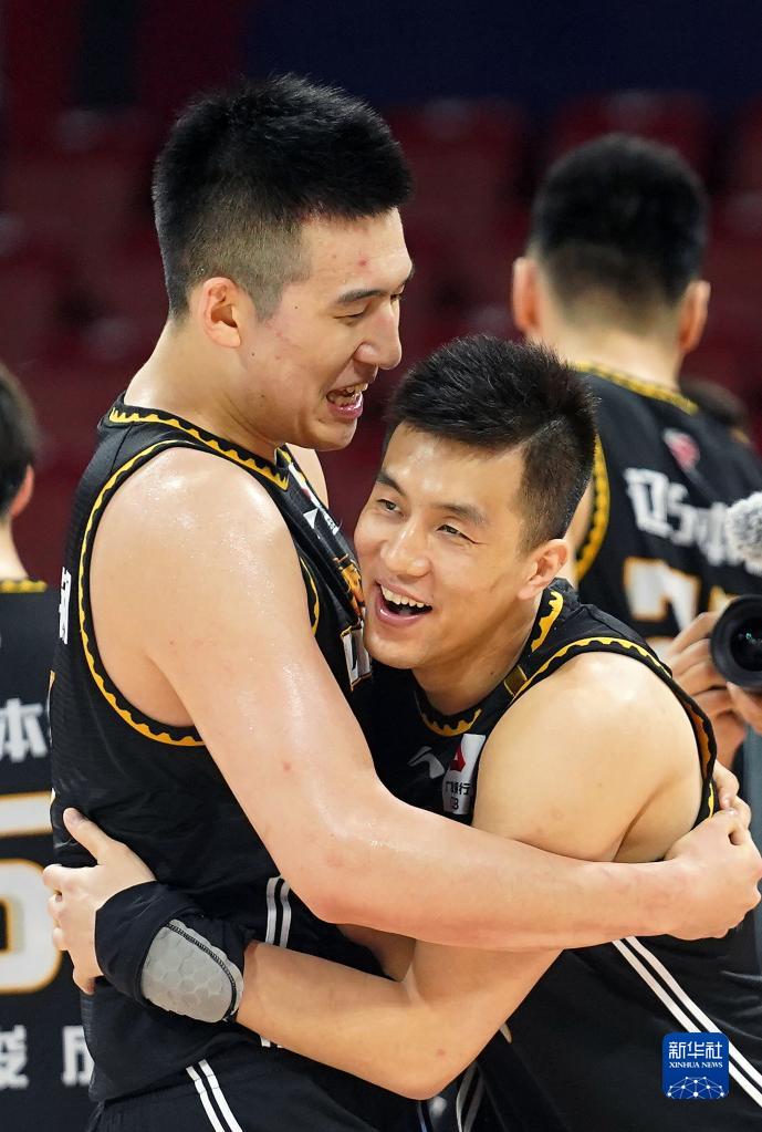 CBA总决赛：辽宁本钢夺冠