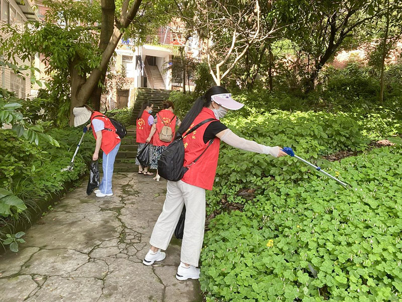 自贡自流井：“优环境 防疫情”爱国卫生运动“走起”_fororder_3卫生大扫除现场