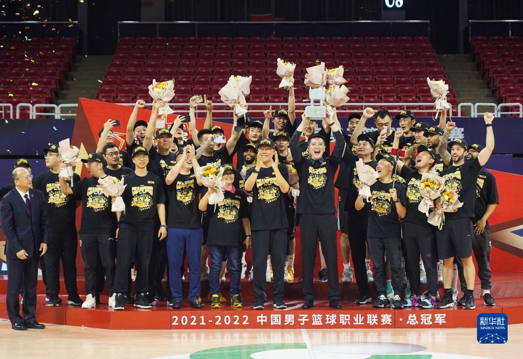 CBA总决赛：辽宁本钢夺冠