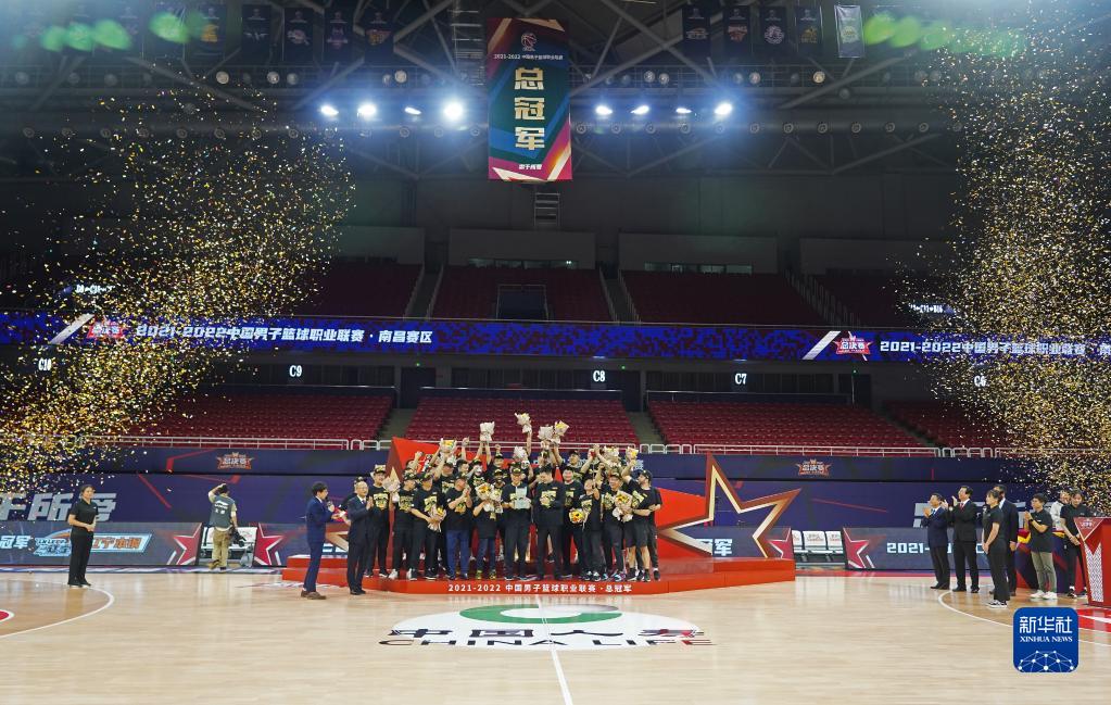 CBA总决赛：辽宁本钢夺冠