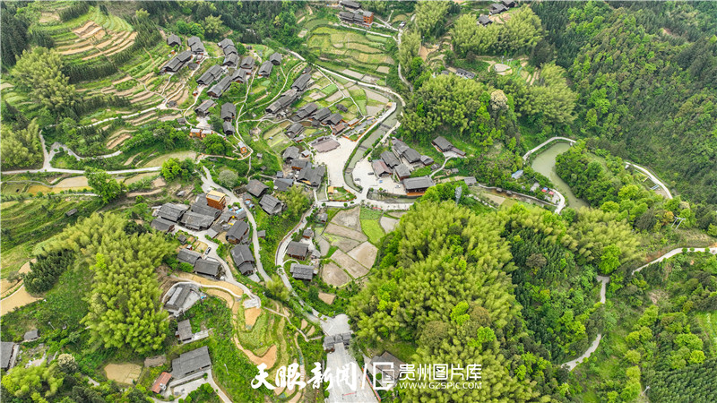 （中首）黔东南天柱：甘溪侗寨风光美