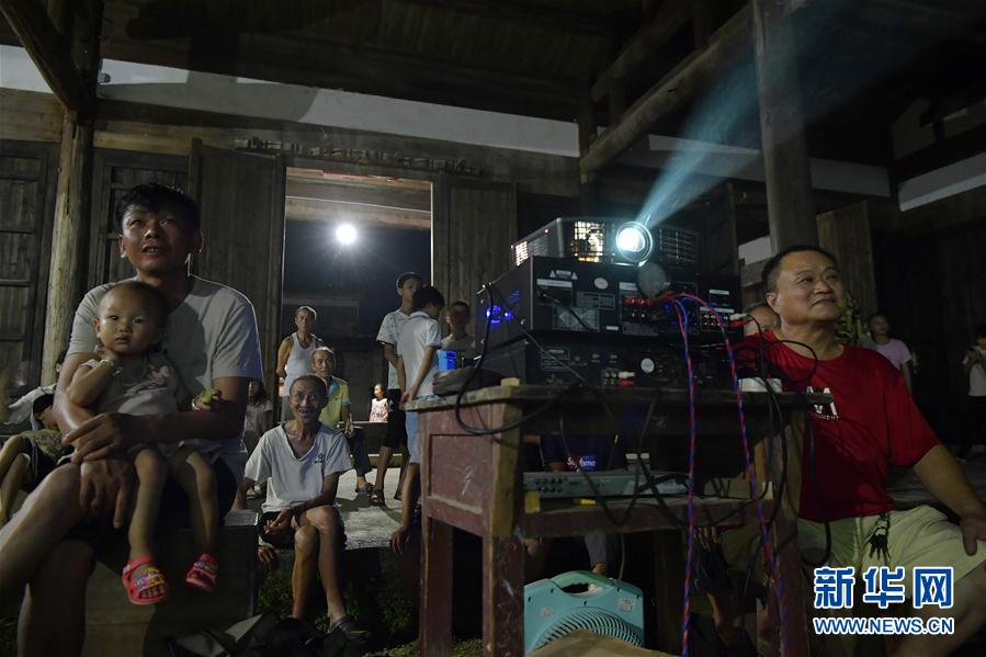 与电影重逢——重温生活中的电影时刻