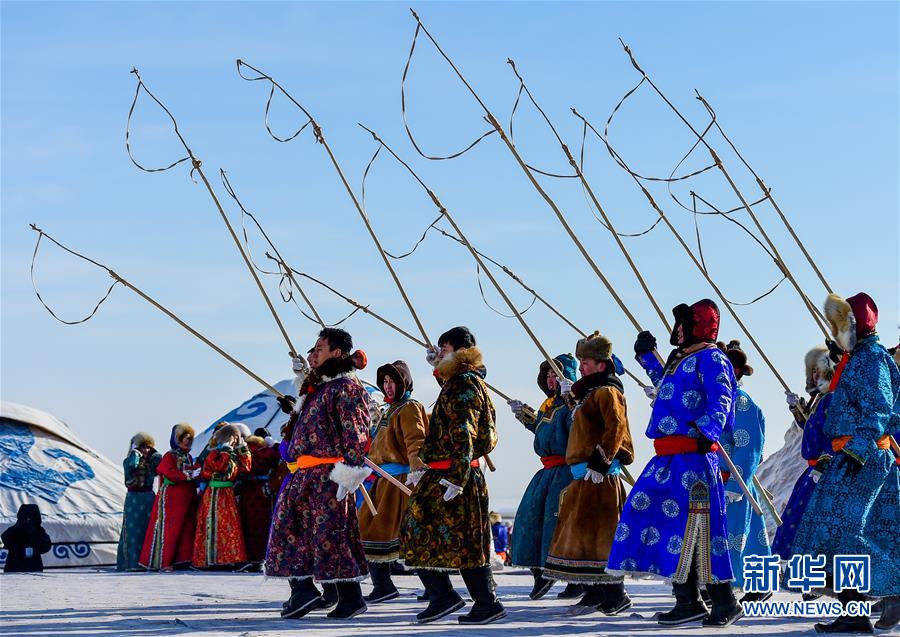 银色冰雪那达慕 展示草原马文化