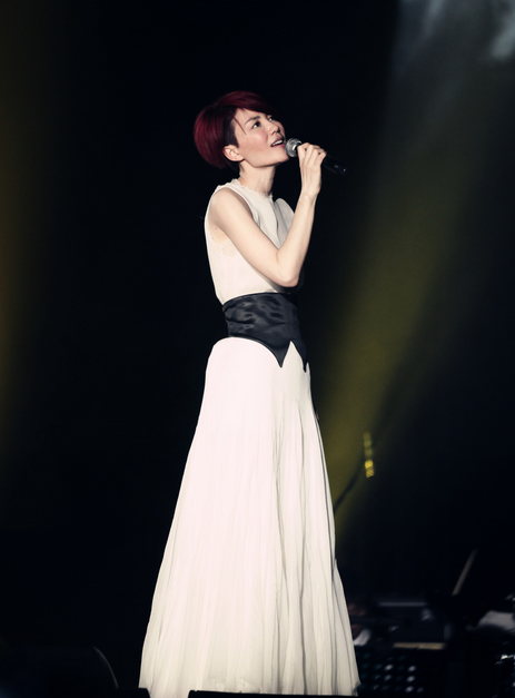 知情人士确定王菲那英20年后再合作 相约2018春晚