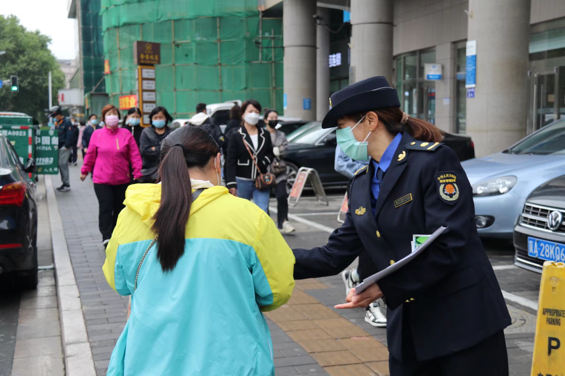 （原創）石家莊新華區開展春季佔道經營專項整治宣傳活動_fororder_3