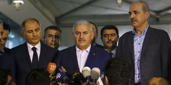 土耳其总理称机场爆炸案疑似IS所为